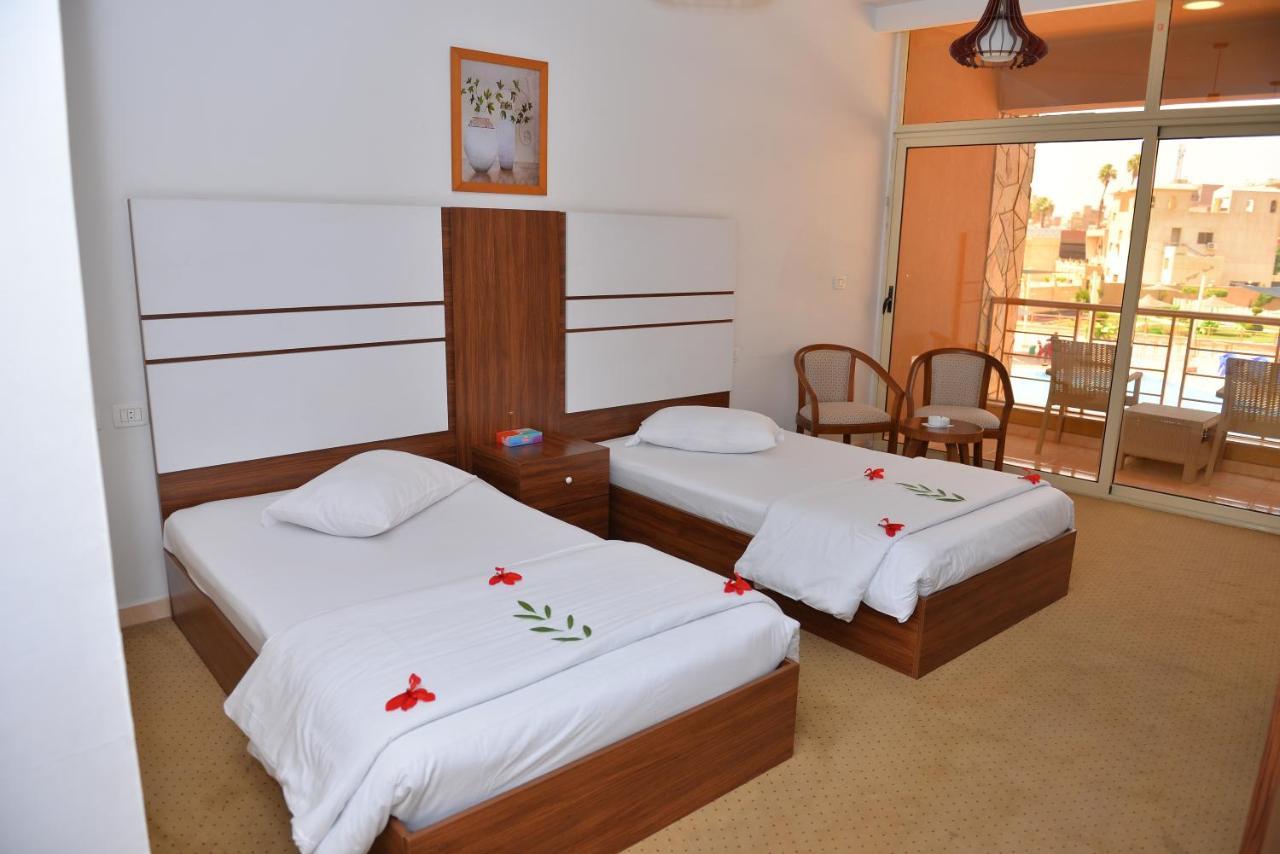 Jewel Inn Beni Suef Exteriör bild